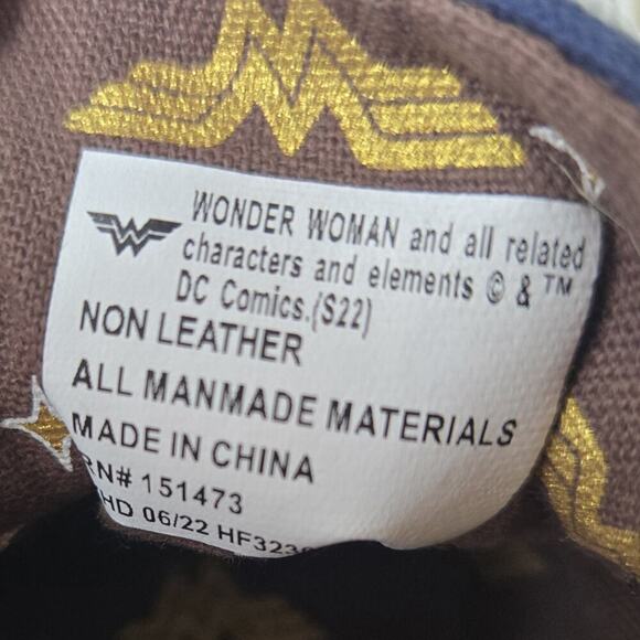 Wonder Woman DC Comics Officially Licensed Womens Sneakers Shoes Gold/Red Size 6 - Picture 8 of 8